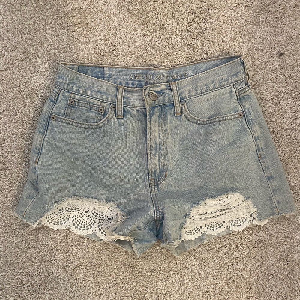 American Eagle mom short